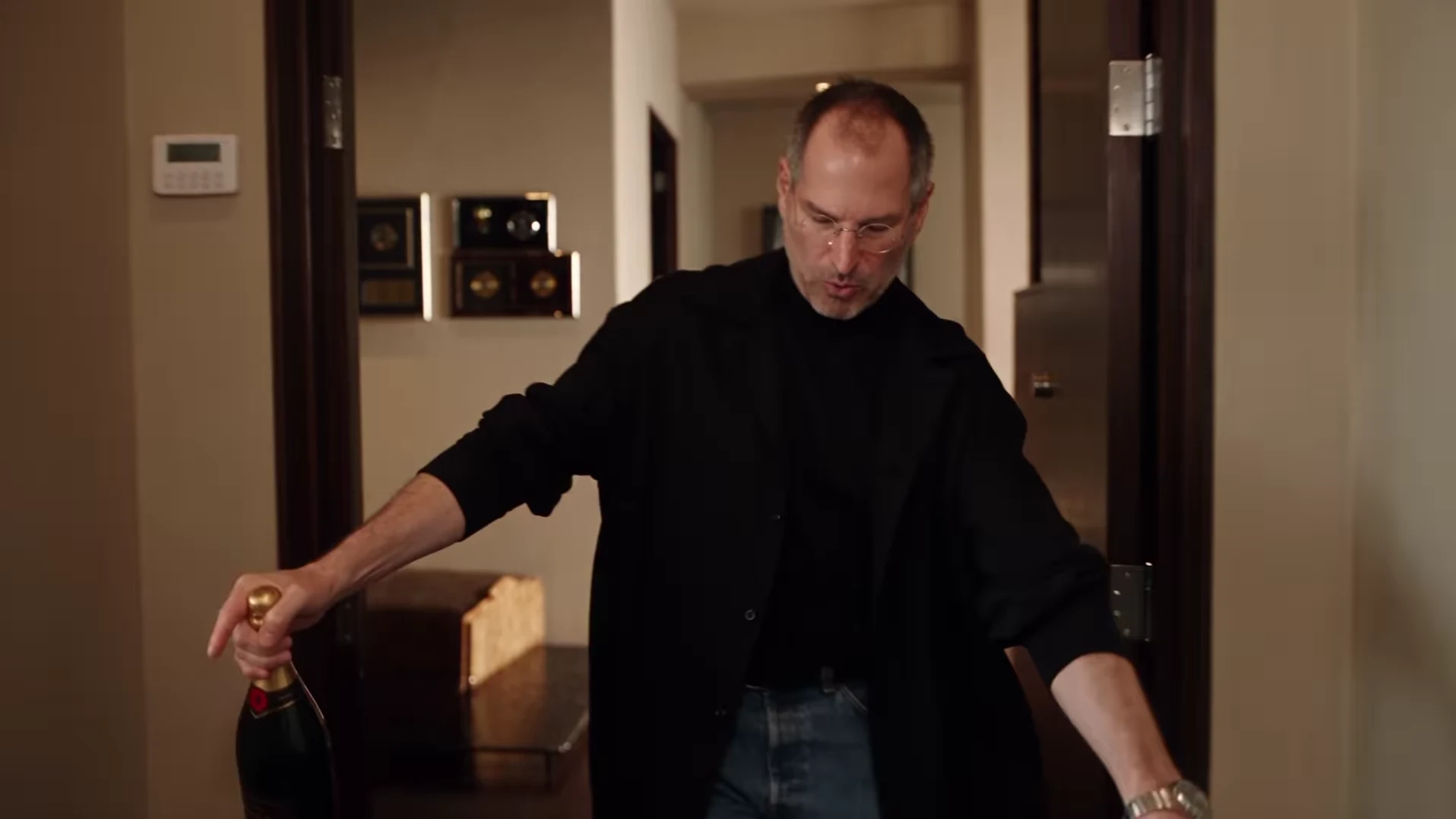 Mansion Tour AI Trend: Make a Silent Luxury-Parody Video