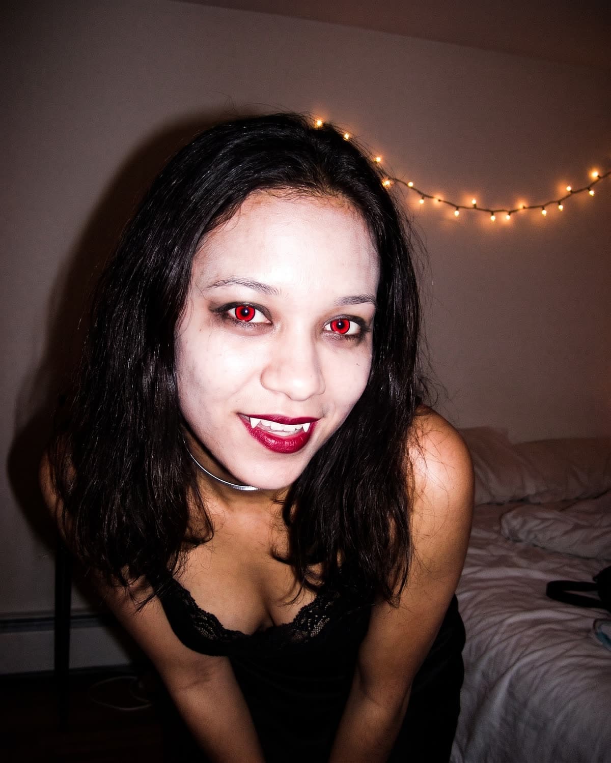 Y2K Vampire Flash Photo Ideas: Makeup, Mood and Post Plans