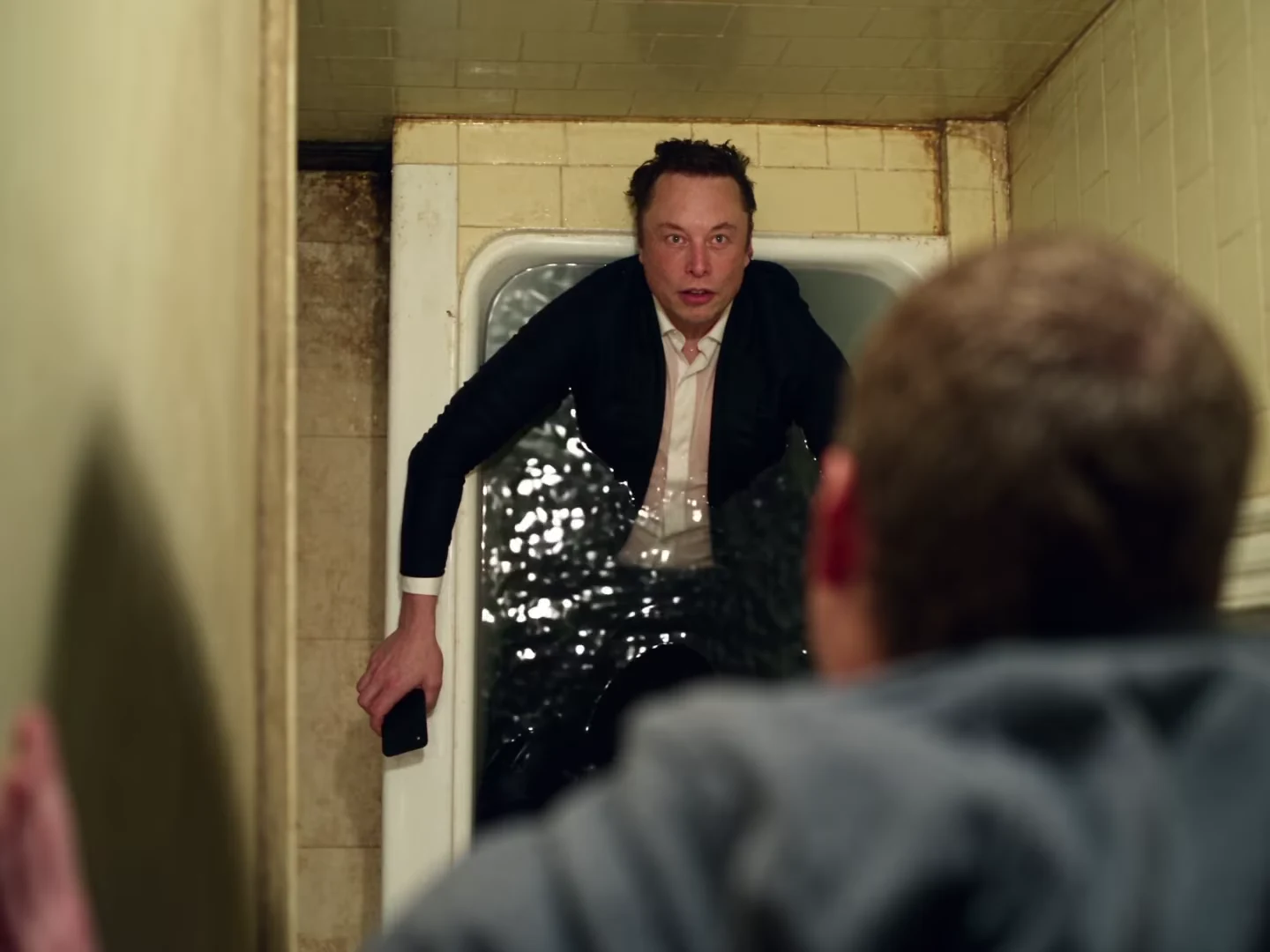 Bathroom Fight AI: Keep Two Opponents Distinct