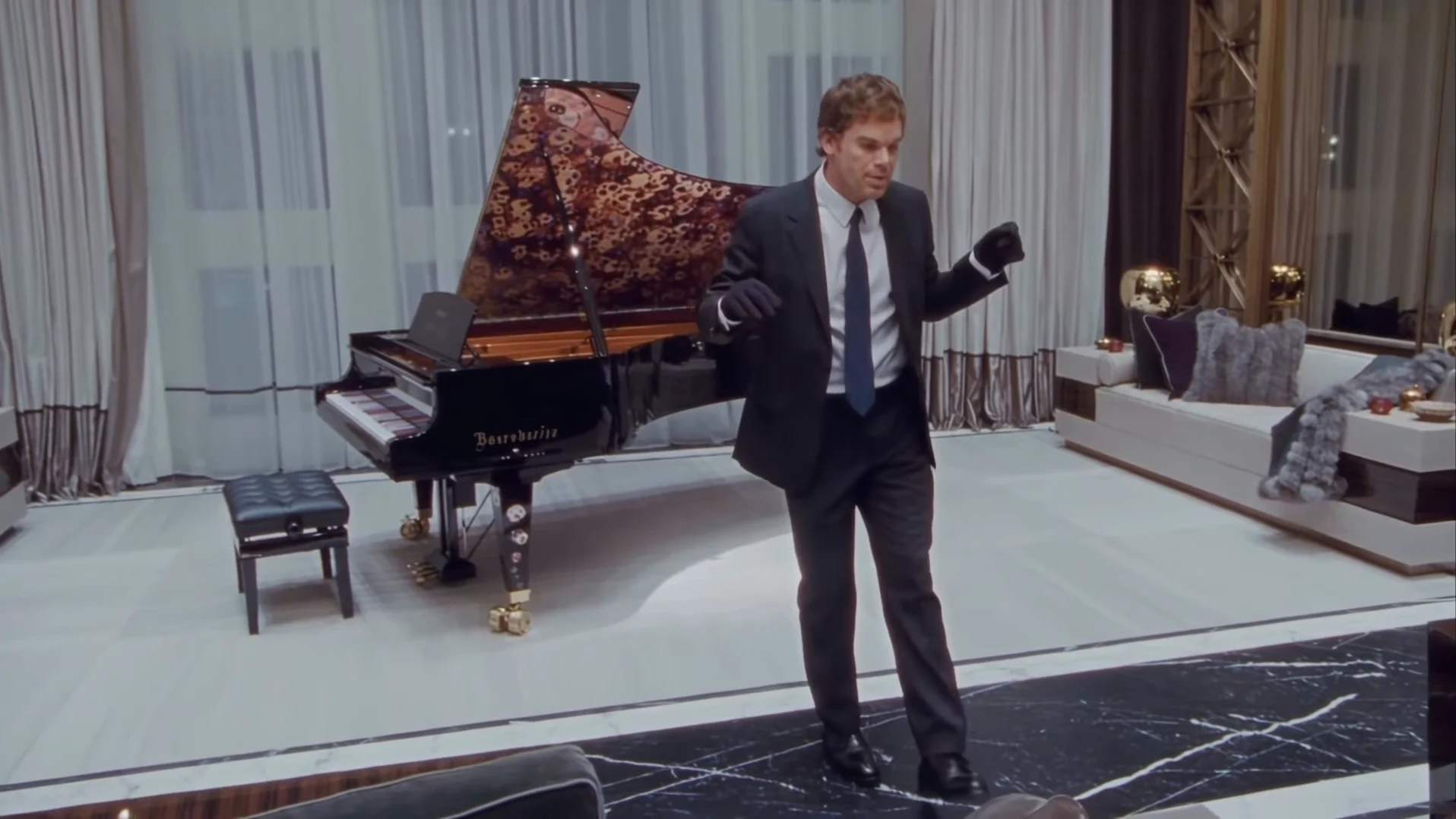 How to Make the Toosie Slide AI Trend: One Photo, One Suit